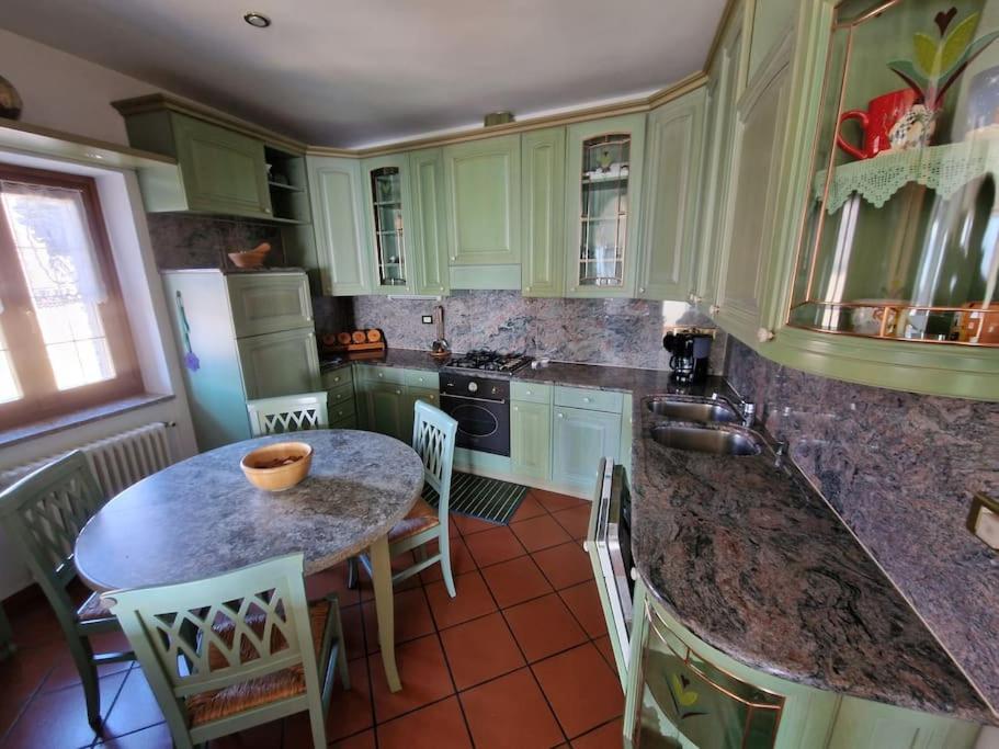 Appartement Casa Parido à Livo  Extérieur photo